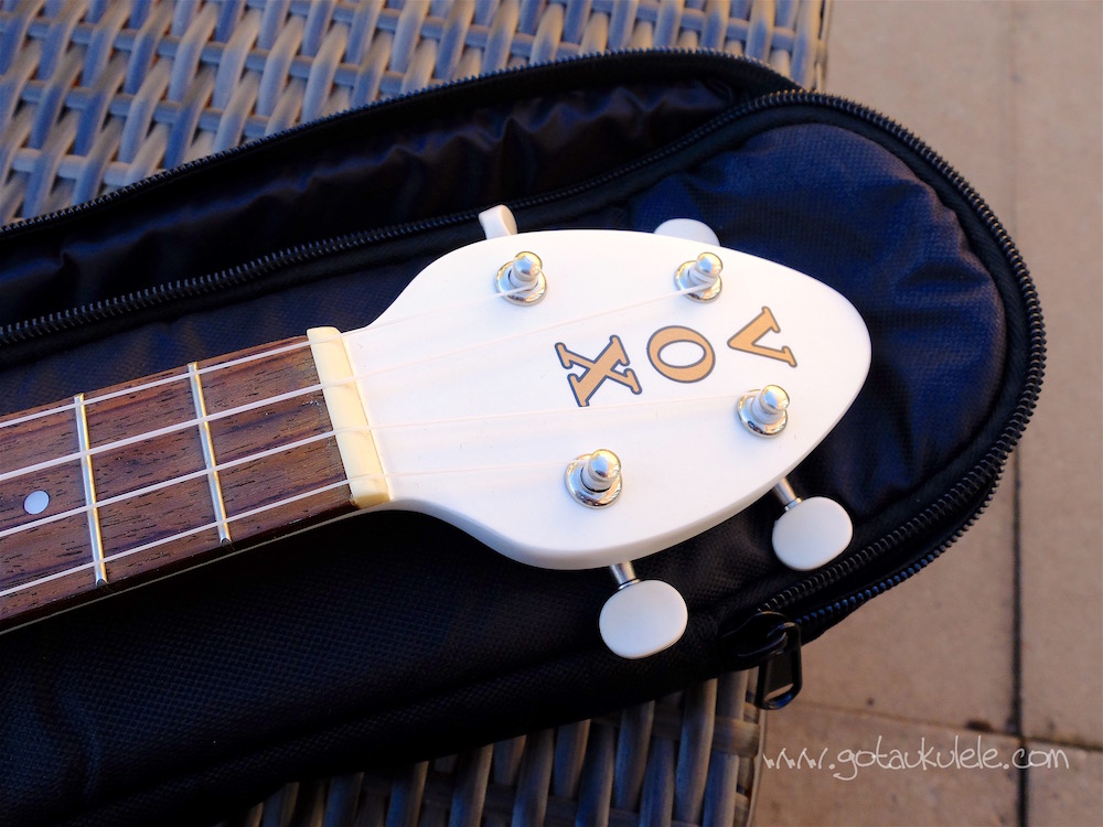 Vox Ukelectric 33 Concert Ukulele REVIEW