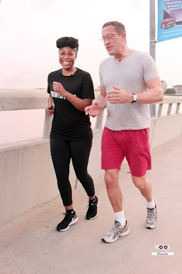 66b Photos: Make-up free Mo Abudu jogs on Lekki-Ikoyi Bridge with Richard Quest