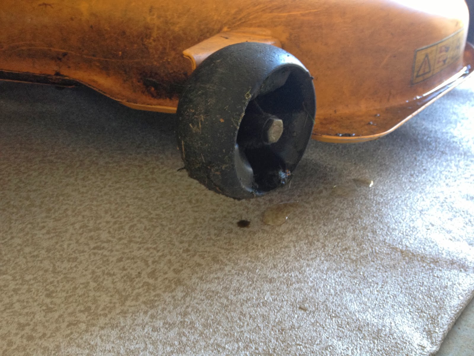 KentainMats Riding Lawnmower Garage Floor Mat / Cover the