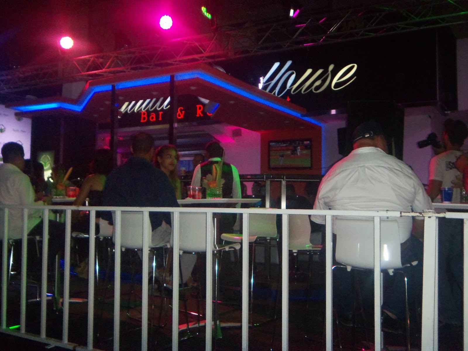 Ya abrió sus puertas Tequila House Bar & Restaurant, una atracción diferente para Santiago