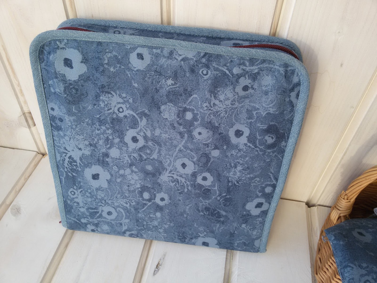 Анюткина комната: Органайзер для вышивального процесса