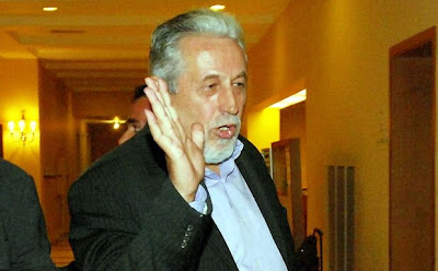 Η ευφυΐα και το πνεύμα ενός έθνους φαίνονται από τις παροιμίες του. 1 manolis