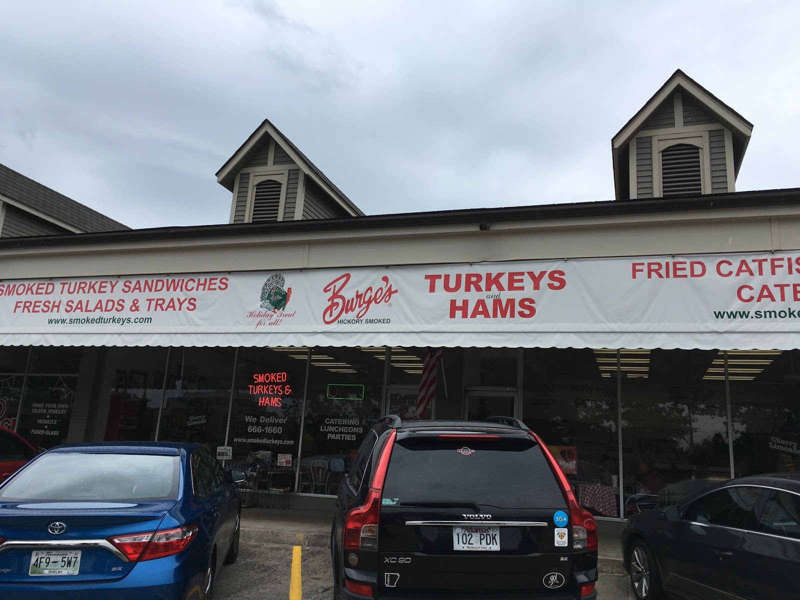 The Barbecue Fiend Burge's Hickory Smoked Turkeys & Hams (Little Rock, AR)