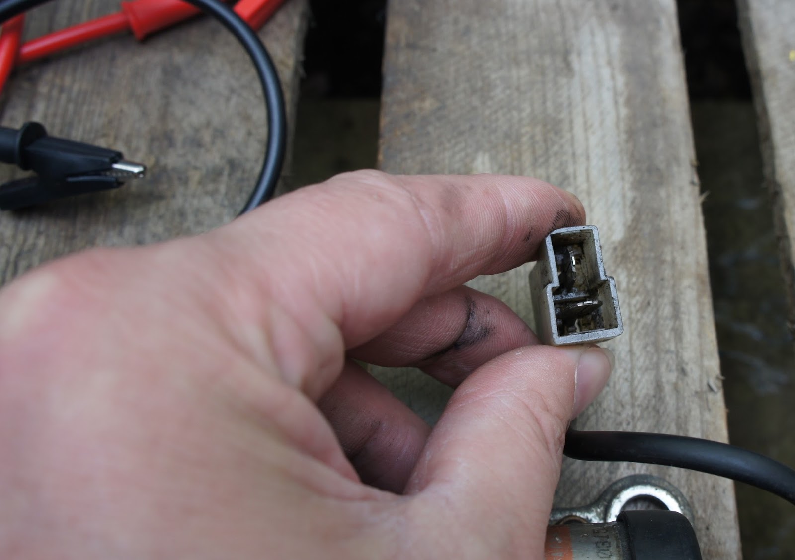 APRILIA RS 125 Aprilia RS 125 power valve pv solenoid testing ( RAVE )