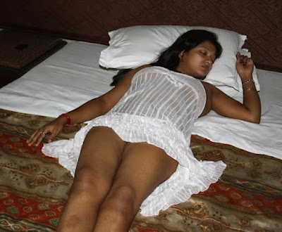 Indian Mallu Bhabhi Naghty Dress Less Naked Body Xxx Image