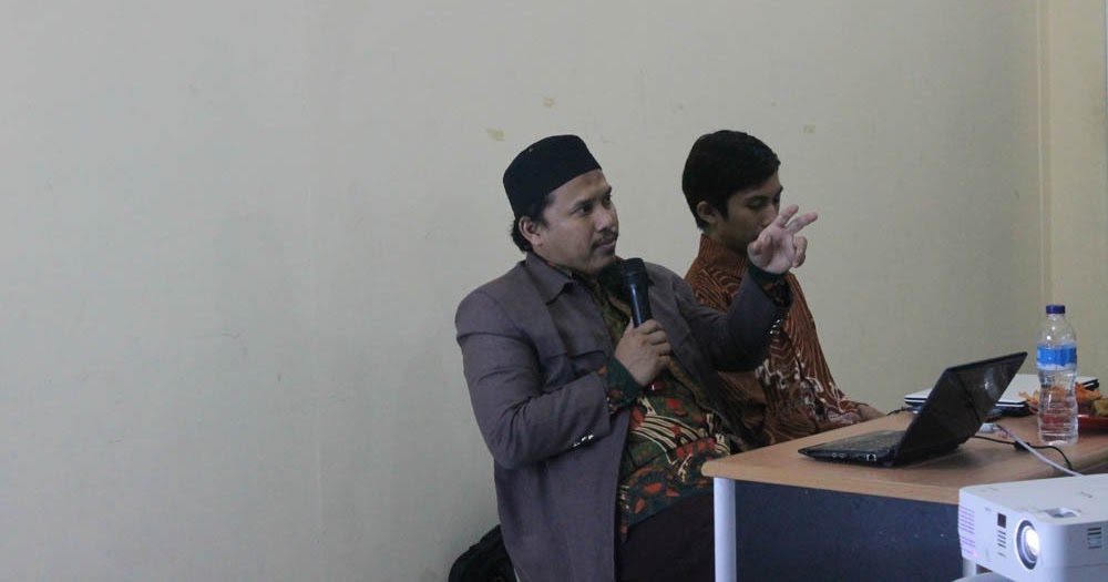 https://2.bp.blogspot.com/-POocSEGD2T0/VtFHPRkU8mI/AAAAAAAAAEw/Z2AM5CDGM5I/w1200-h630-p-nu/Tiar-anwar%2BSejarawan%2BUI.jpg