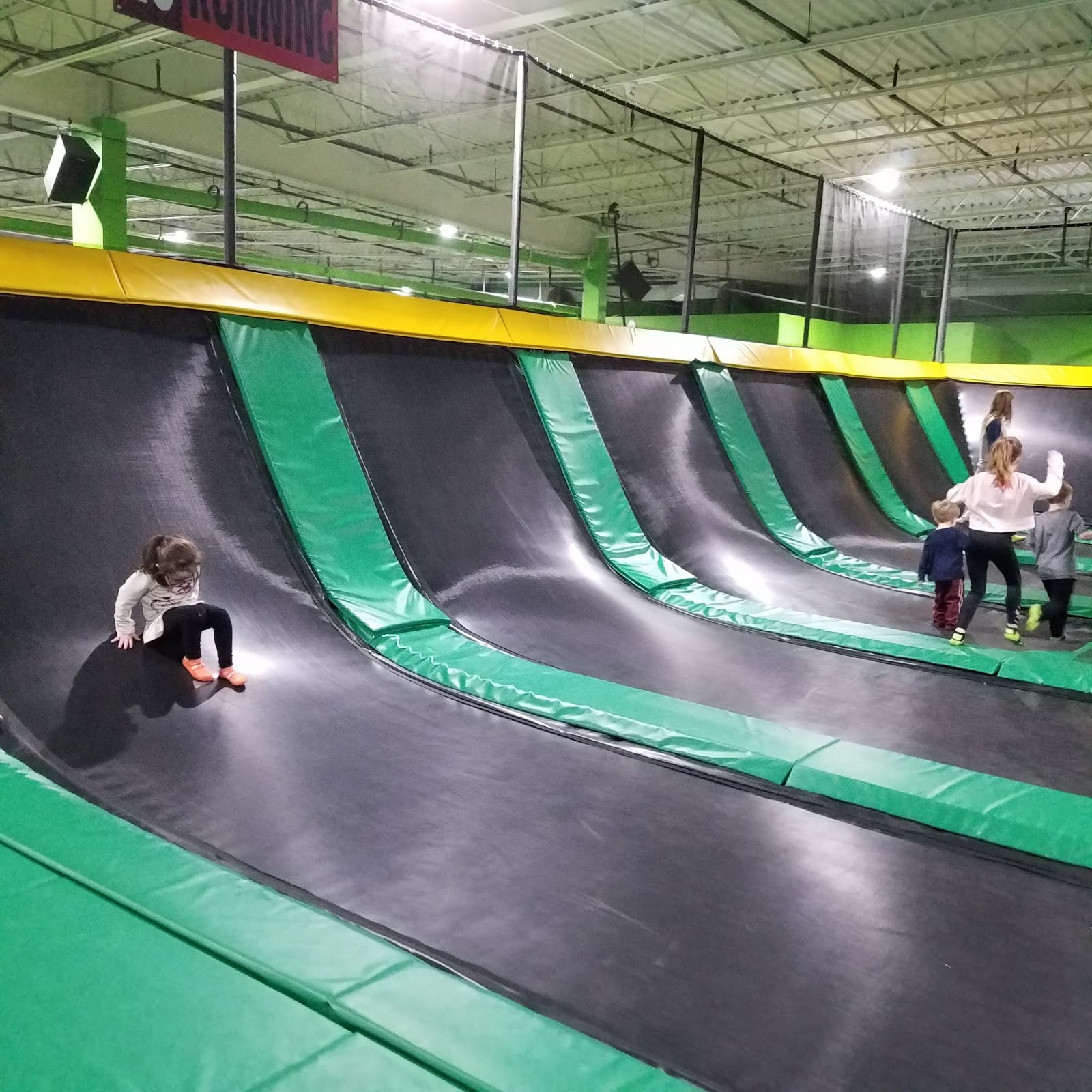 Play St. Louis Rockin' Jump Trampoline Park, Shrewsbury