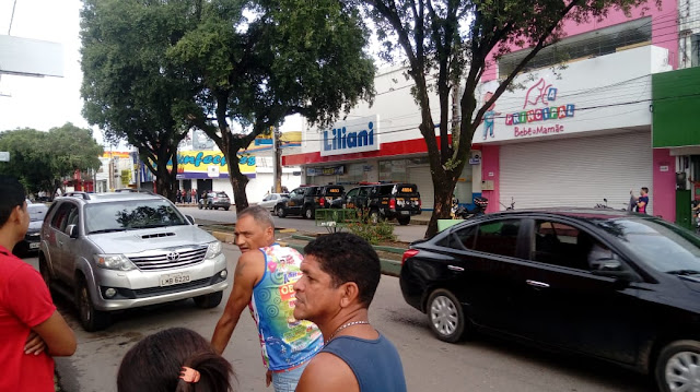 Assalto na Loja Americanas com 6 reféns