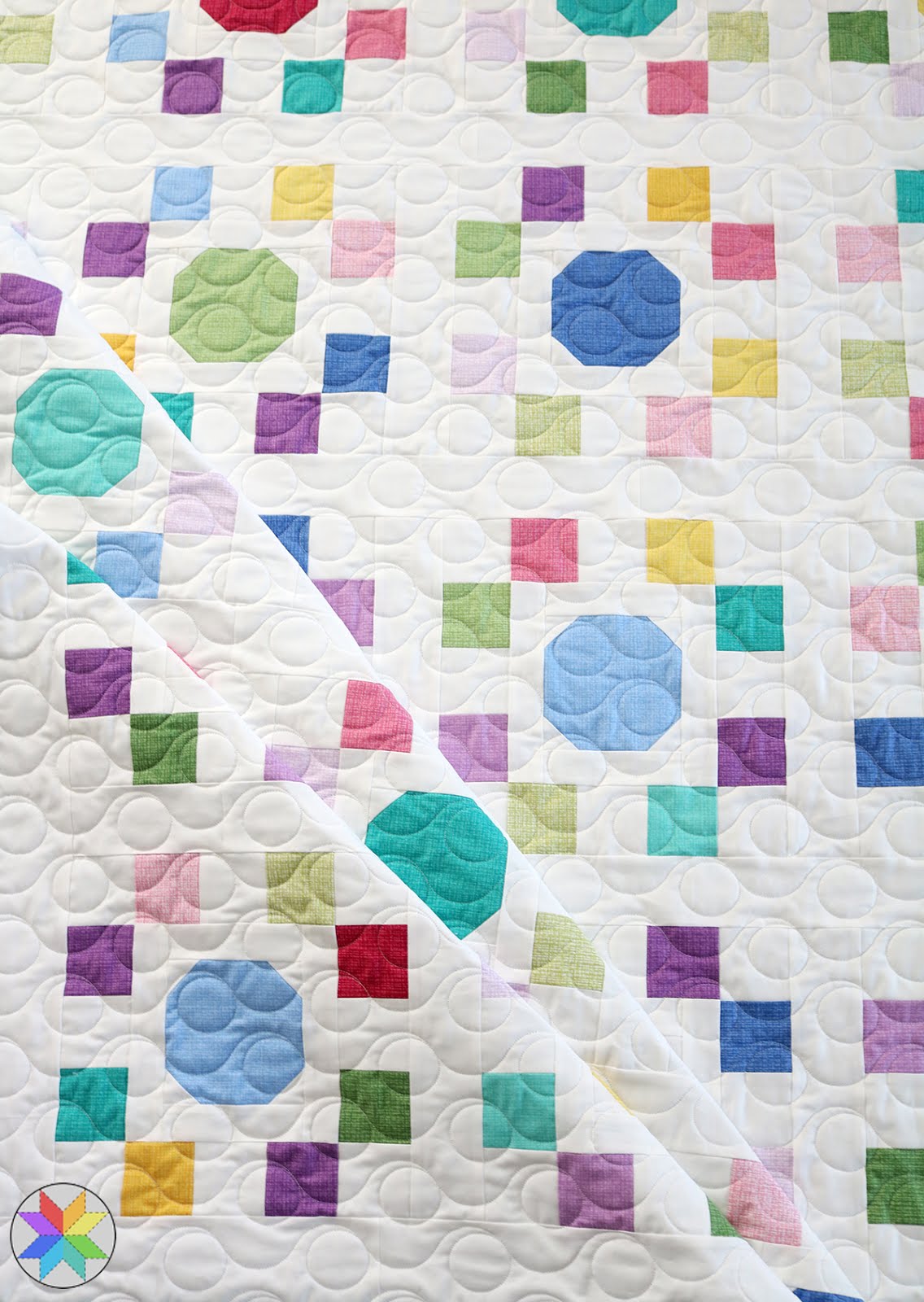 A Bright Corner Spot On Quilt + Color Weave Fabrics