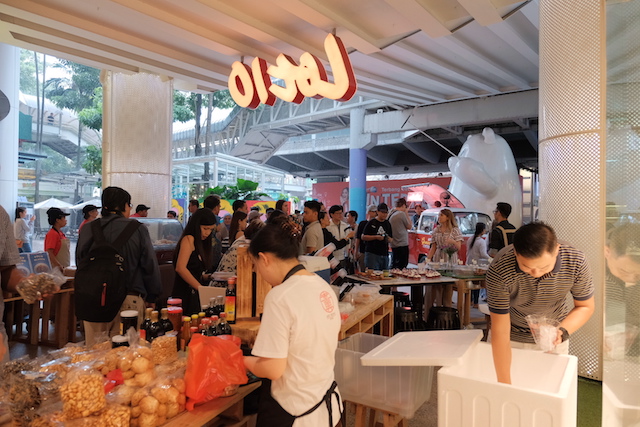 The terrace outside Lot 10 fronting Jalan Sultan Ismail and next to Lot 10's mascot Lottie will be transformed to a bustling foot street for #lot10nomnom