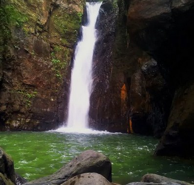 Keindahan Wisata Curug Botoh di Batang Jawa Tengah - Tempat.org