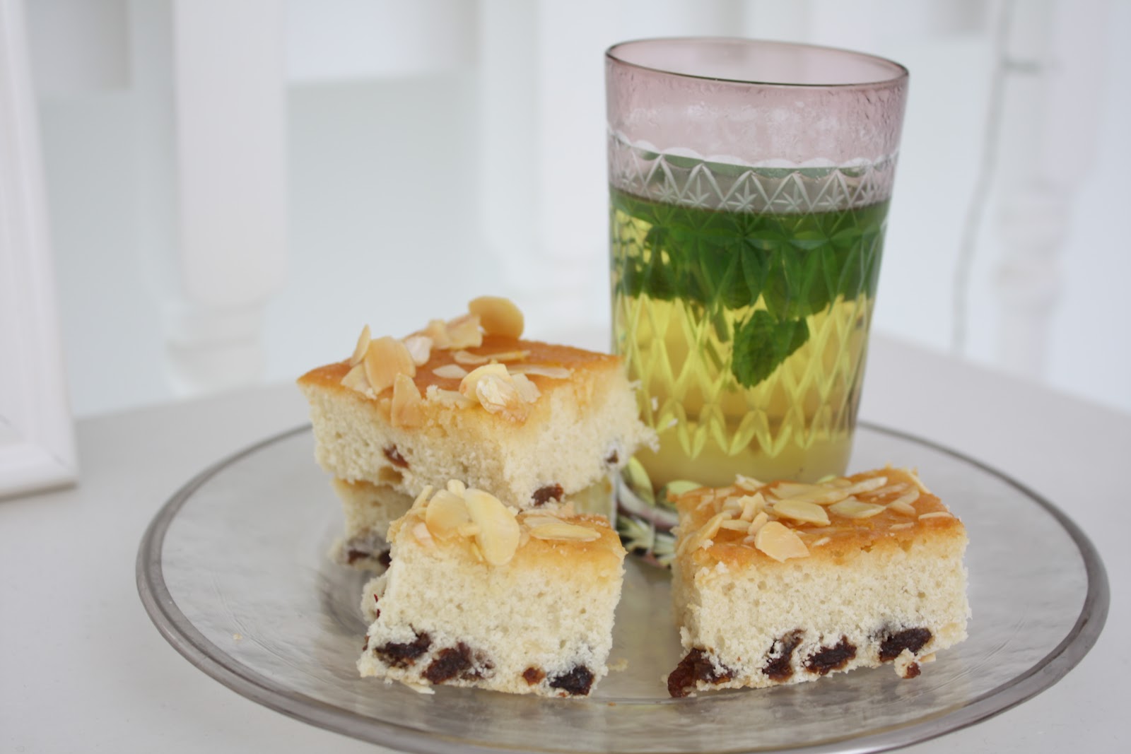 What I Baked This Weekend Saffron Sultana Cake