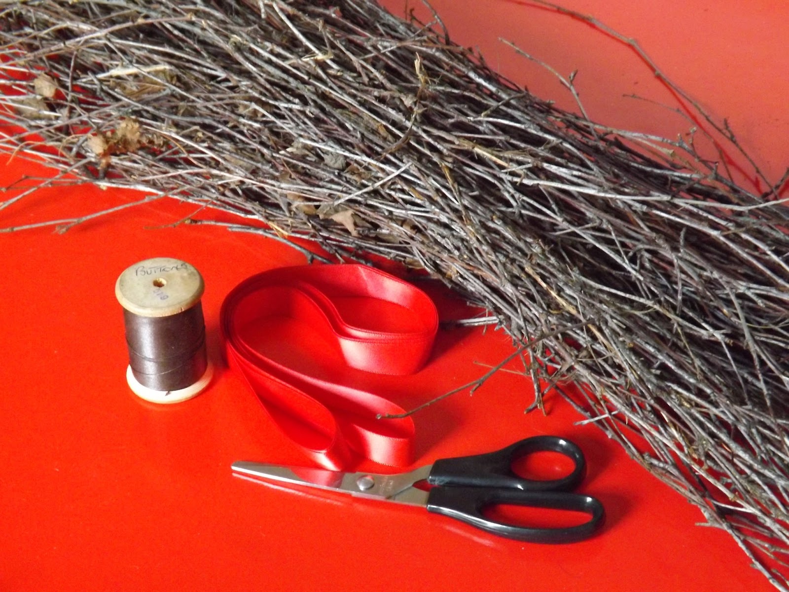 Me and my shadow How to make rustic twig heart wreaths