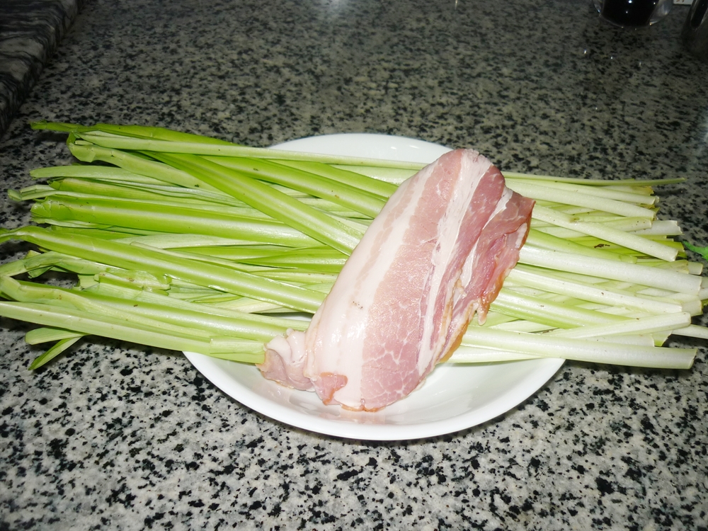aunty celia's family meals Stir fried green dragon vegetable (青龙菜