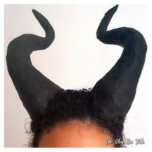 http://unblogdefille.blogspot.fr/2014/07/diy-cornes-de-malefique-maleficent-horns.html