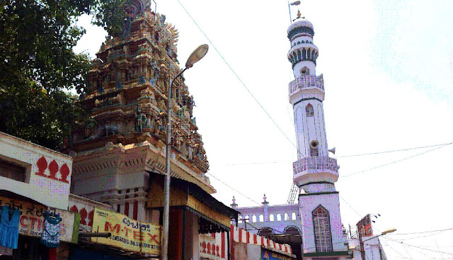 Bangalore temple next to mosque