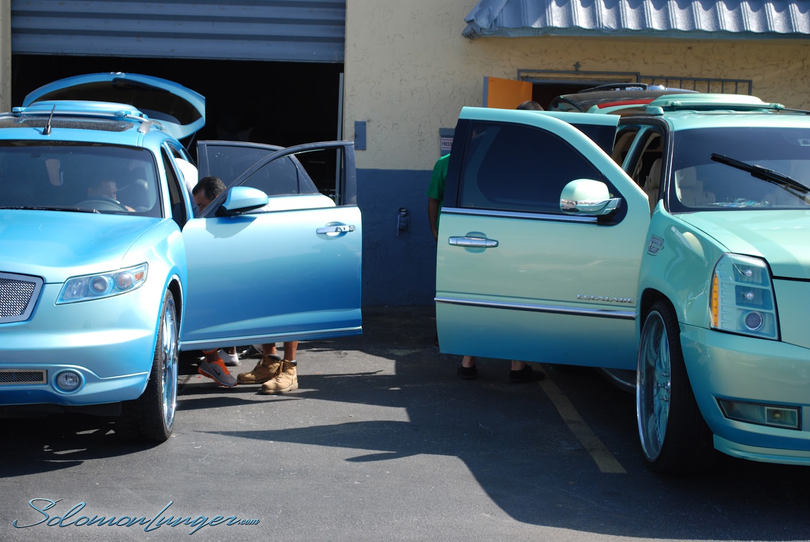 Solomon Lunger Photography Illusion Auto doing it