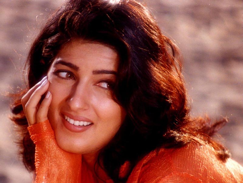 Photo & Wallpaper Gallery: Twinkle Khanna