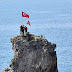 Τούρκοι εθνικιστές ύψωσαν την τουρκική σημαία σε βραχονησίδα