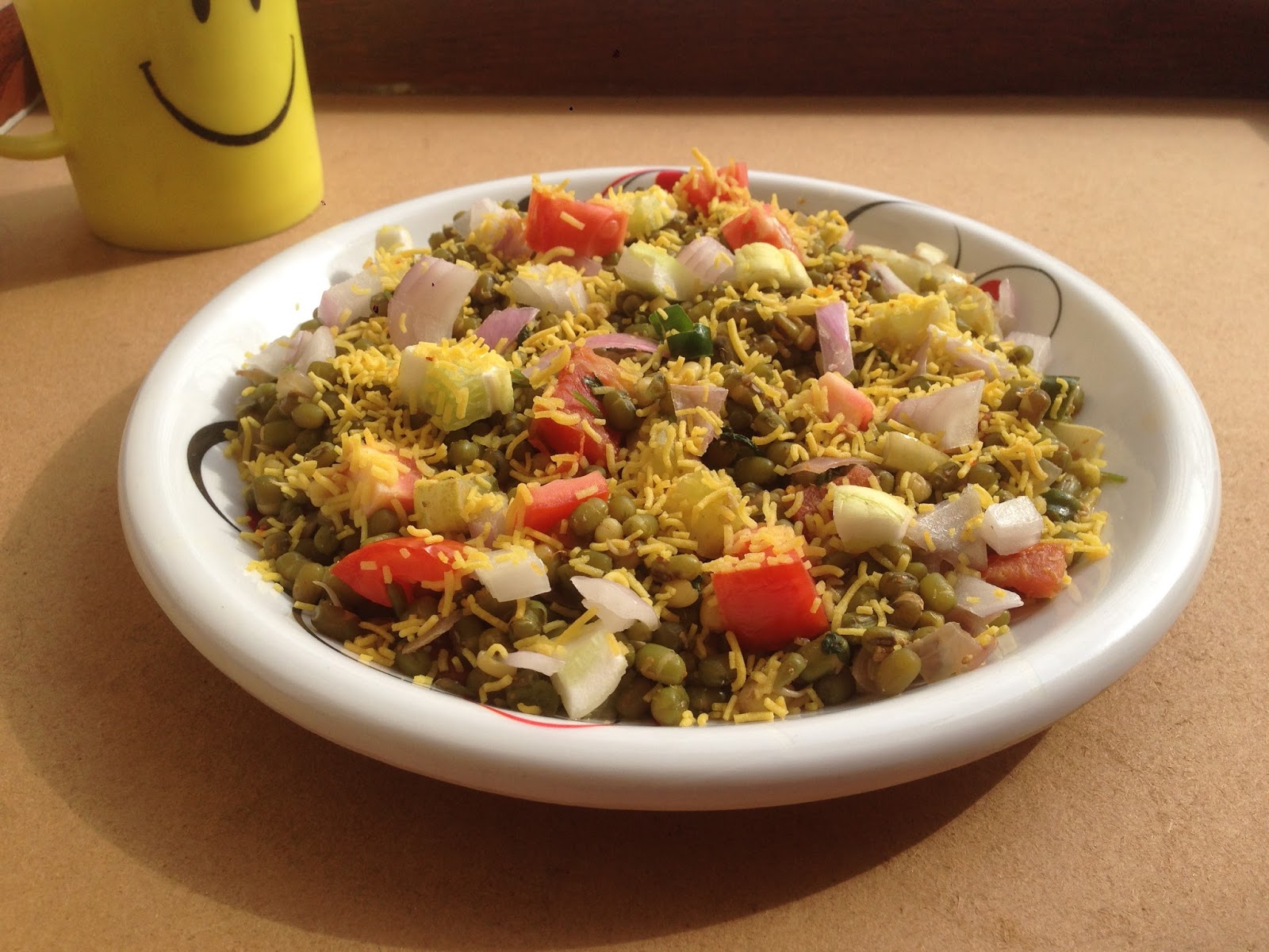 Sprouts bhel Hellomomy