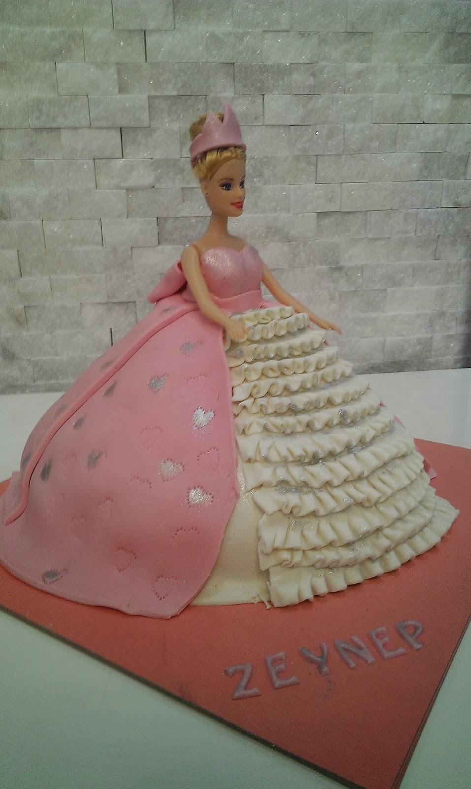 pasta and pasta Küçük bir prensesiçin barbie pasta