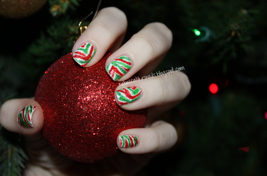 rebecca likes nails Christmas Zebra!