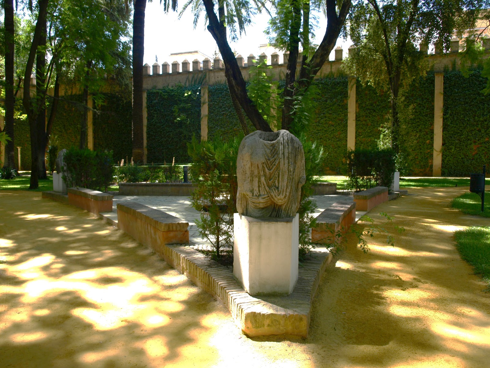 Sevilla Daily Photo Alcázar (39) El Jardín Inglés.