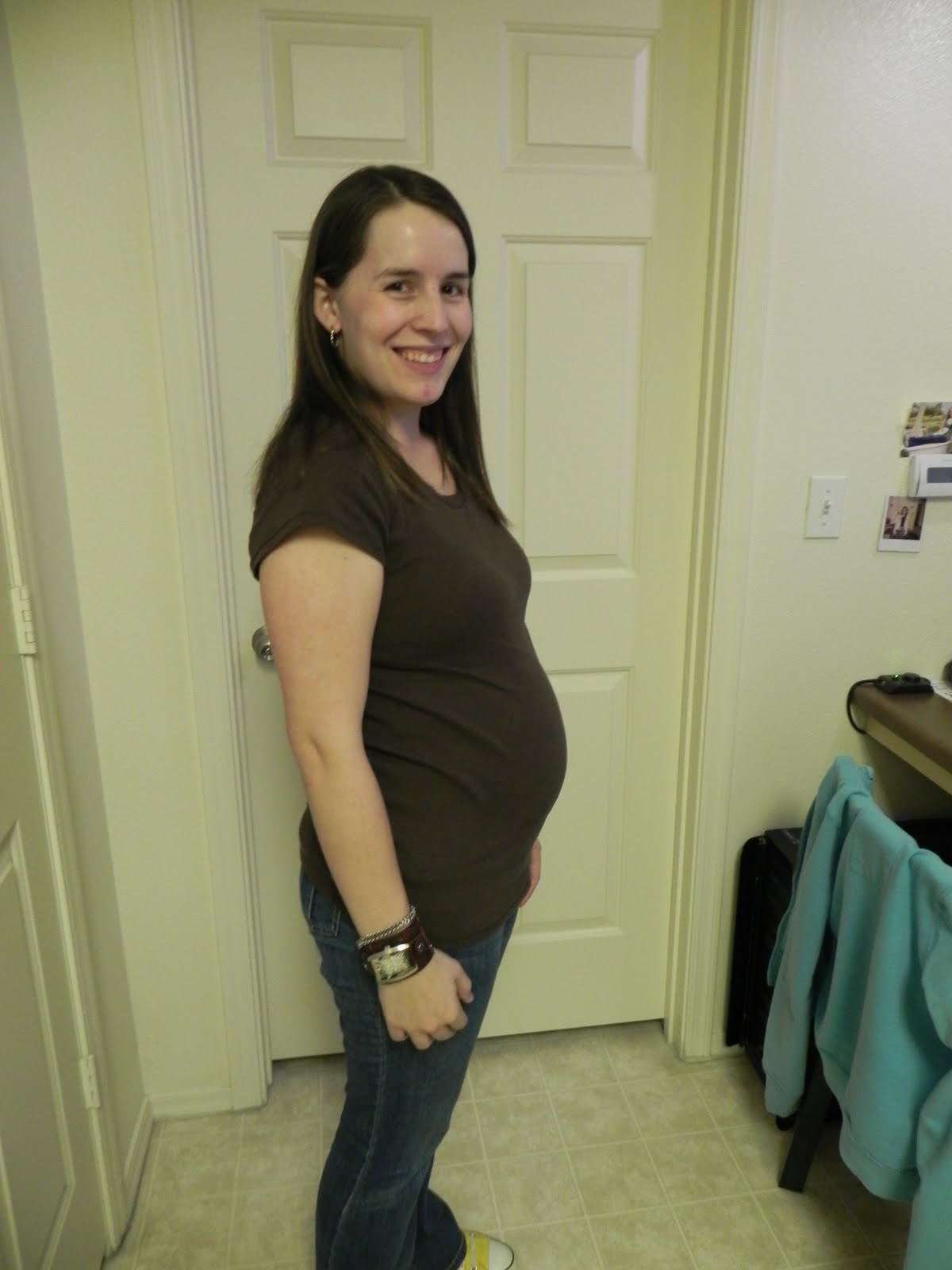 Alexandria 22 Week Baby Bump