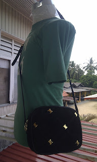 sling bag salvatore ferragamo