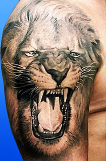 tatuaje cu lipici,