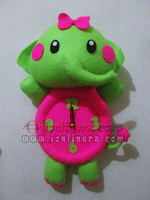 Jam Dinding Flanel Karakter Kartun Boneka Gajah / Elephant Jam Dinding Flanel Karakter Kartun Boneka Gajah / Elephant