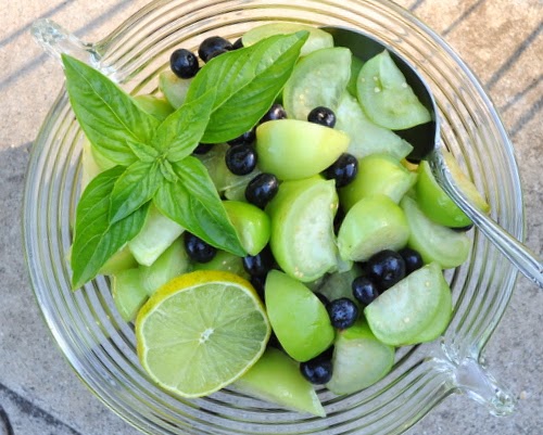Raw Tomatillo Salad with Blueberries, so simple, so lovely, so delish. Low-carb, paleo, gluten-free, vegan, Weight Watchers friendly.