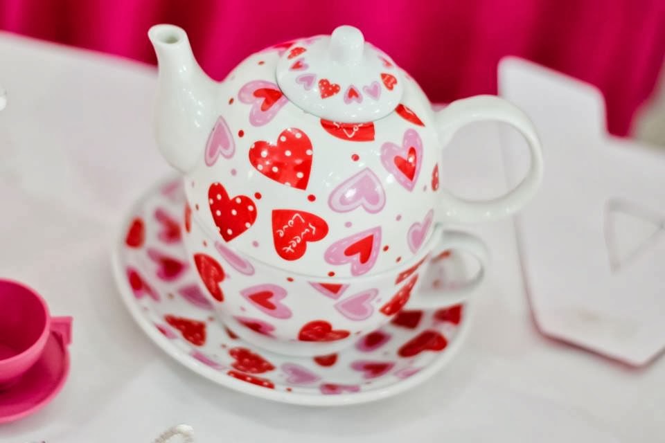 cha-panela-cha-amor-bule-coracoes