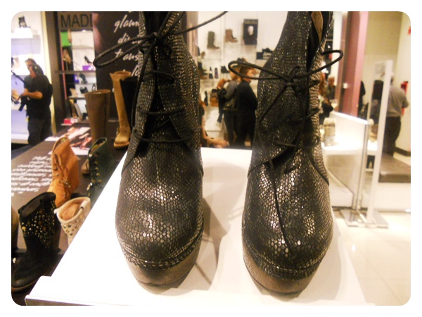 Bombshell Boom: Loca por las Botas Falabella Fashion Bloggers