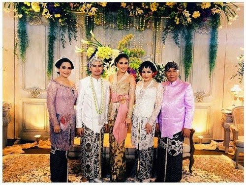 10 Topik Berita Paling Trend ~ TOP 10 ISSUE