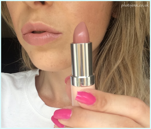 Rimmel-London-Kate-Moss-Nude-lipstick-45-swatch-on-lips