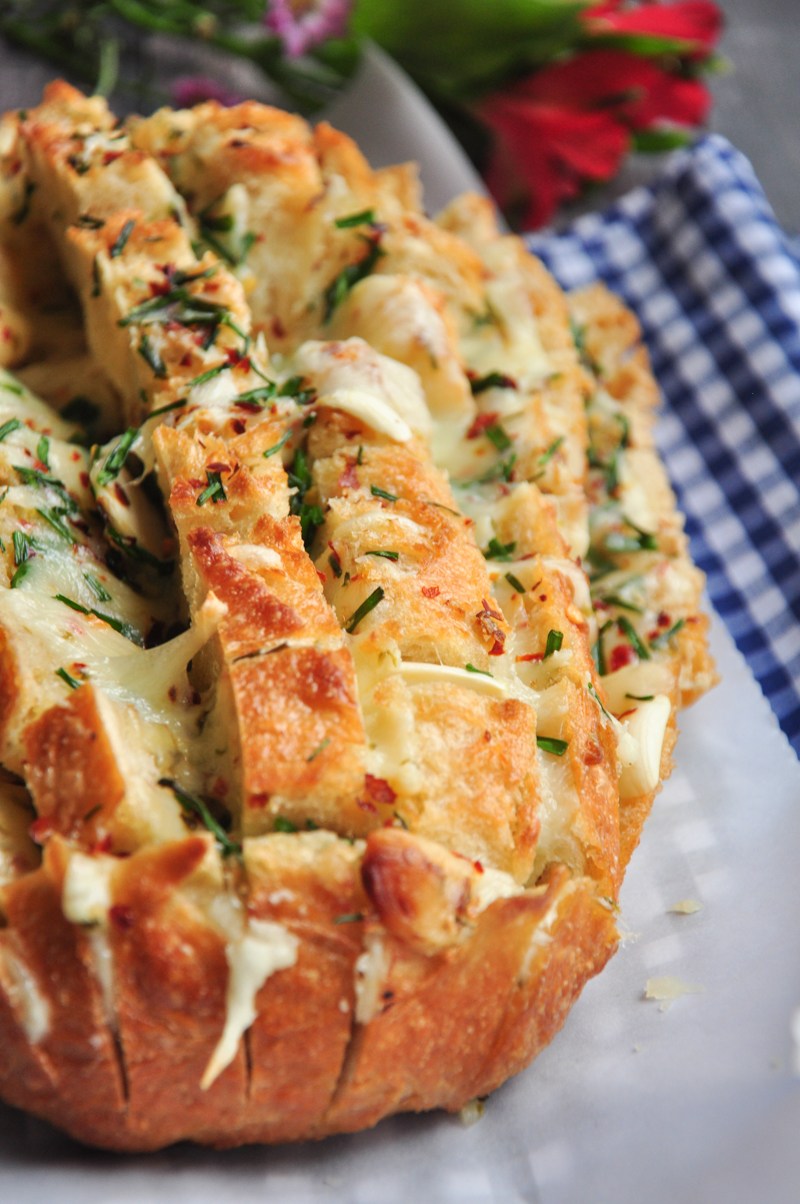 Garlic Pull-Apart Bread Recipe | Sahara's Cooking