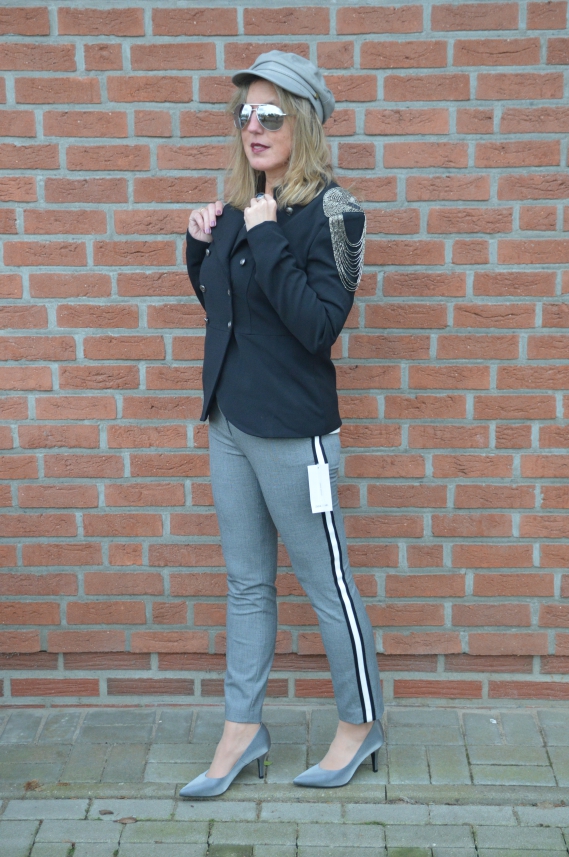 Trend 2018 Hose mit Seitenstreifen Zara Hose mit seitlichem Streifen