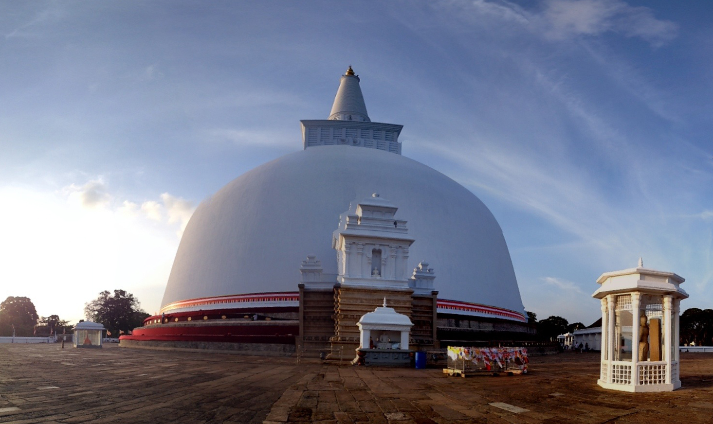 රුවන්වැලි මහා චෛත්‍යය රාජයාණන් වහන්සේ