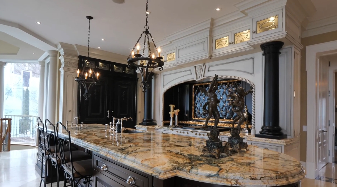 33 Interior Design Photos vs. 22 Bayview Dr, St. Catharines, ON Home Tour