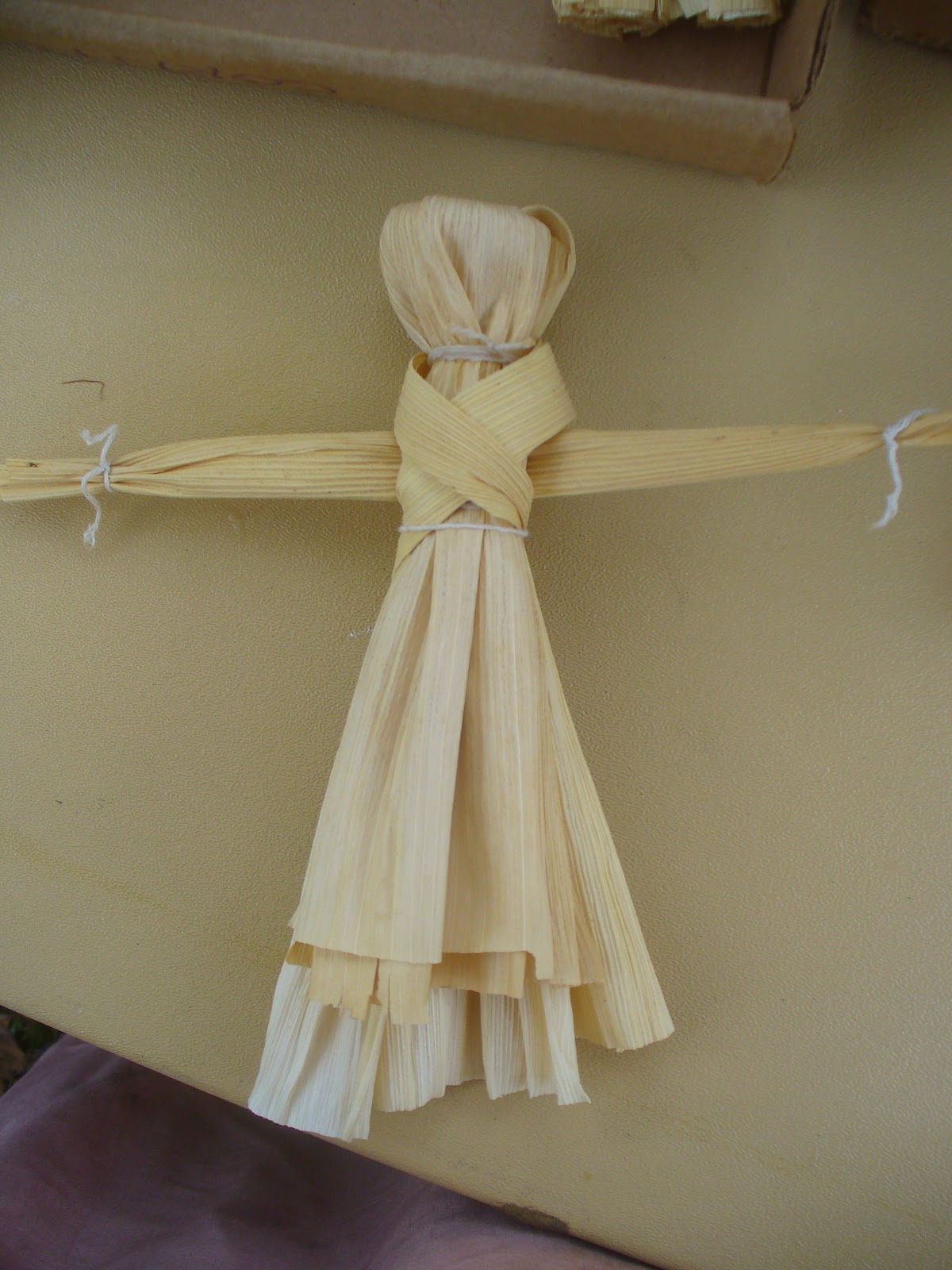 World Turn'd Upside Down How to Make Corn Husk Dolls