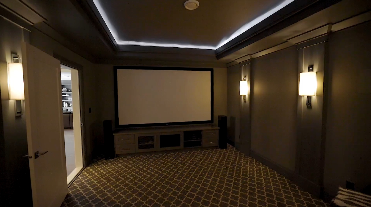 36 Photos vs. 15911 39A Avenue, South Surrey, BC - Sotheby's International Realty Canada - Luxury Home & Interior Design Video Tour