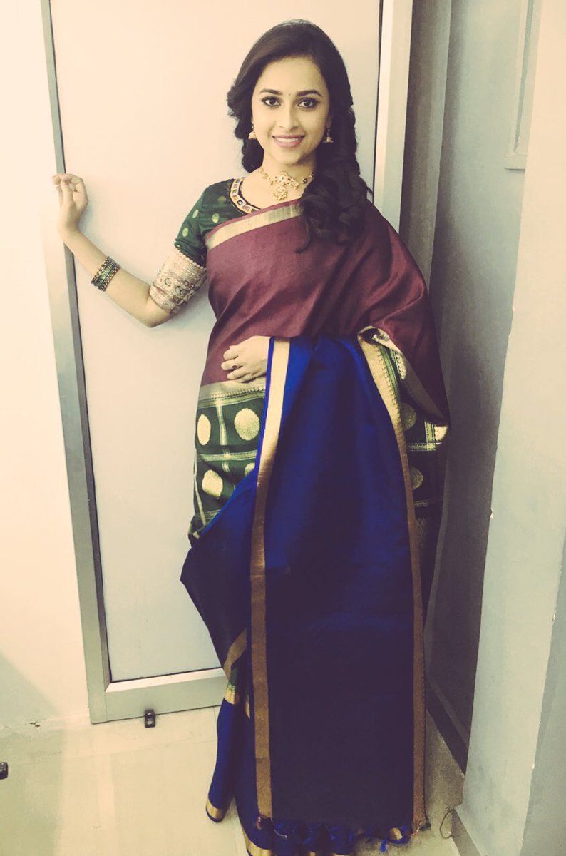 Tamil actress Sri Divya in pattu saree looking traditional - Actress ...