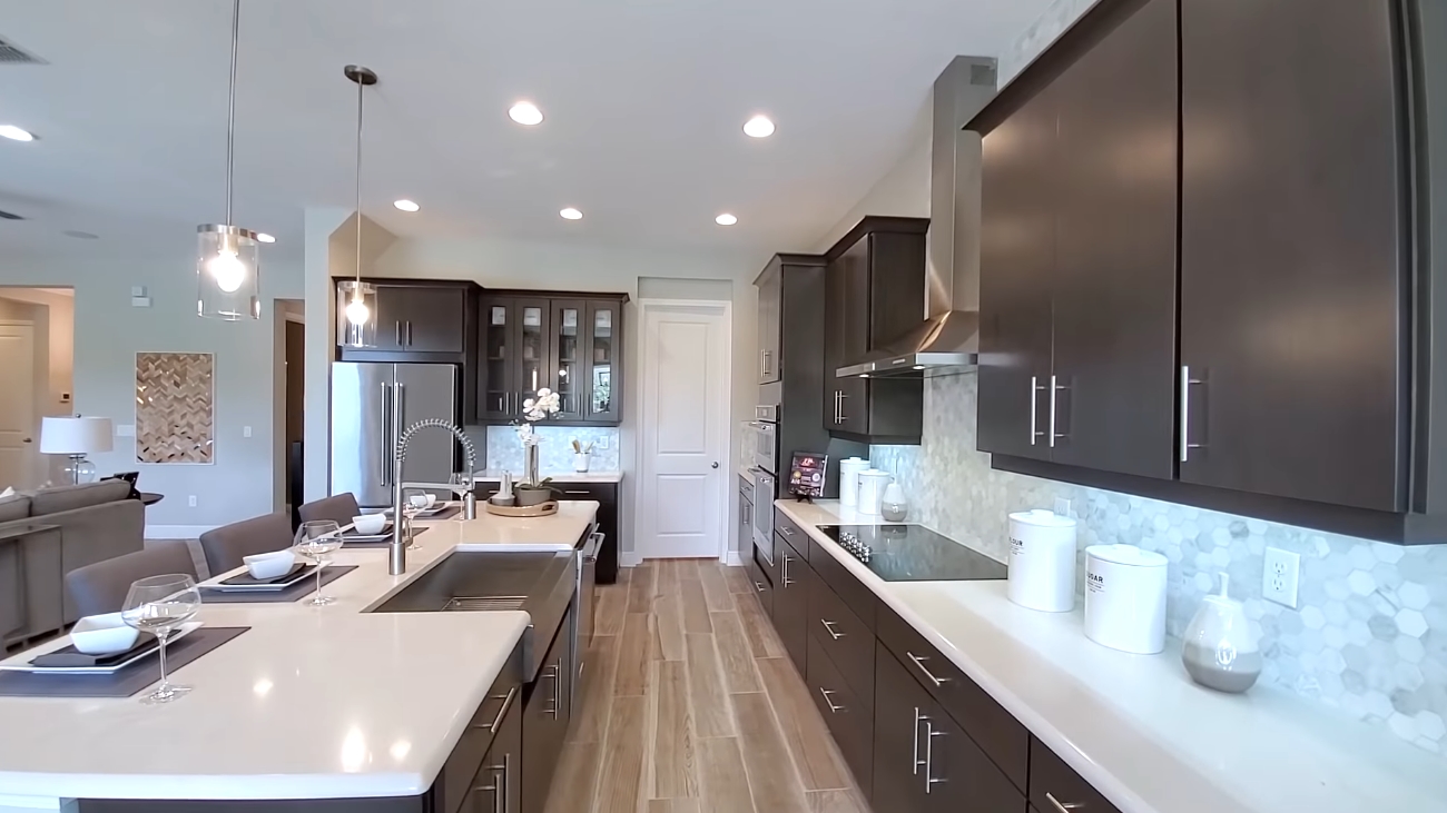 29 Photos vs. Winter Garden Model Tour | Tidewater Model w Bonus Room | Orlando Home Finders vs. Interior Design Tour