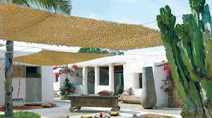 5 toldos caseros, originales y low cost (o bajo coste) para tu terraza o balcón