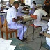 மாணவனுக்காக பரீட்சையில் 32 வயது நபர் குதிரை ஓடி சிக்கினார்.