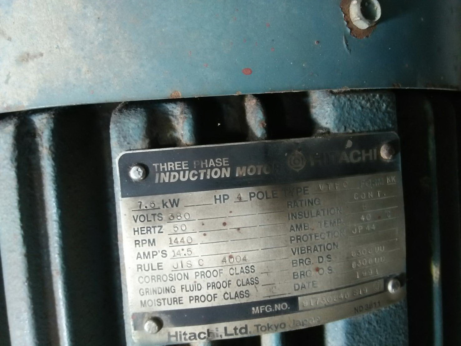 HITACHI Electric motor