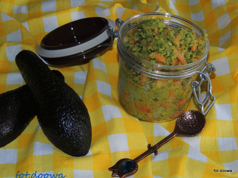 Salsa z awokado i papai Moje Małe Czarowanie Dorota OwczarekOsowski