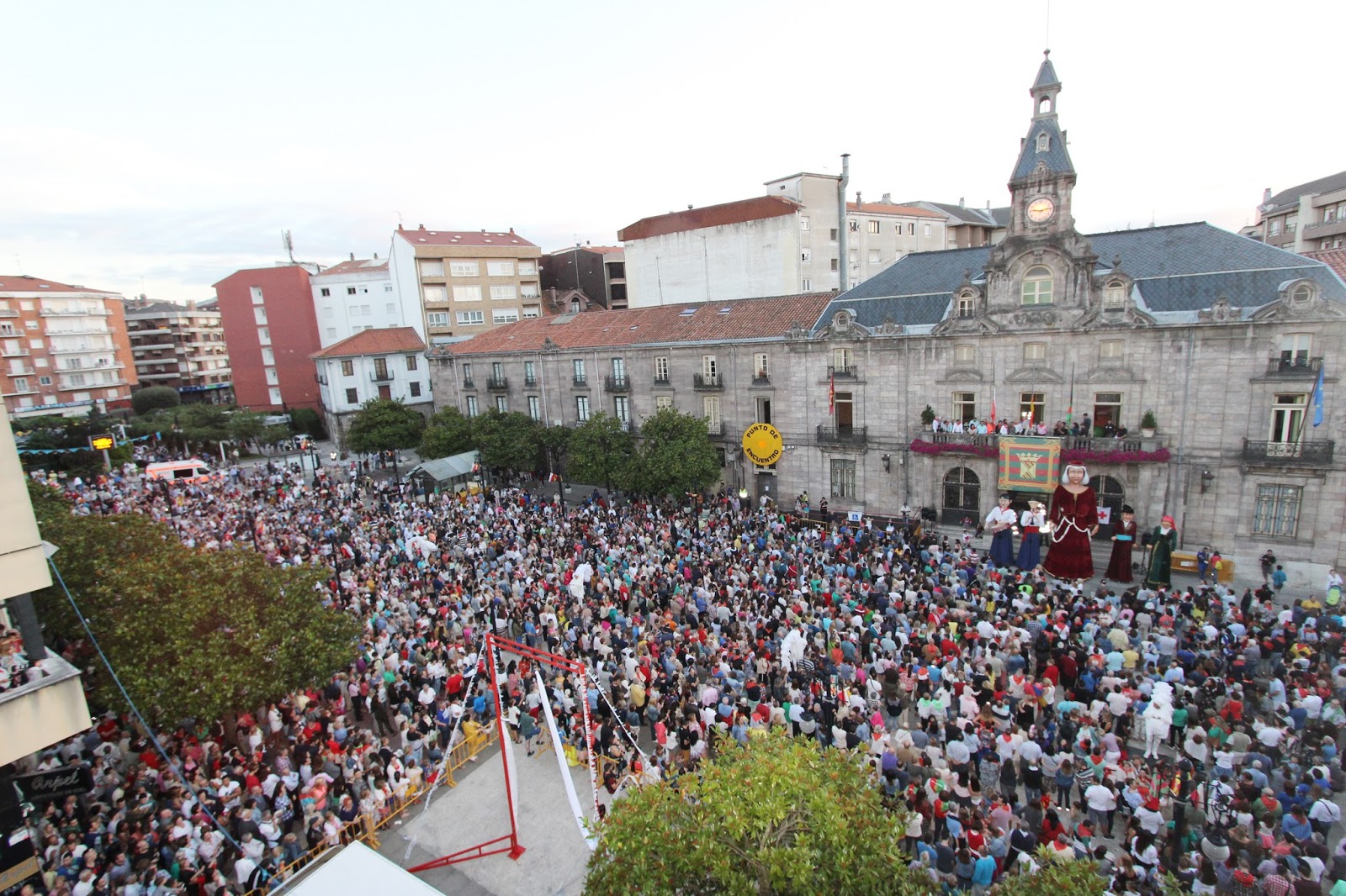 Torrelavega, cruce de caminos Torrelavega El pregón y el chupinazo
