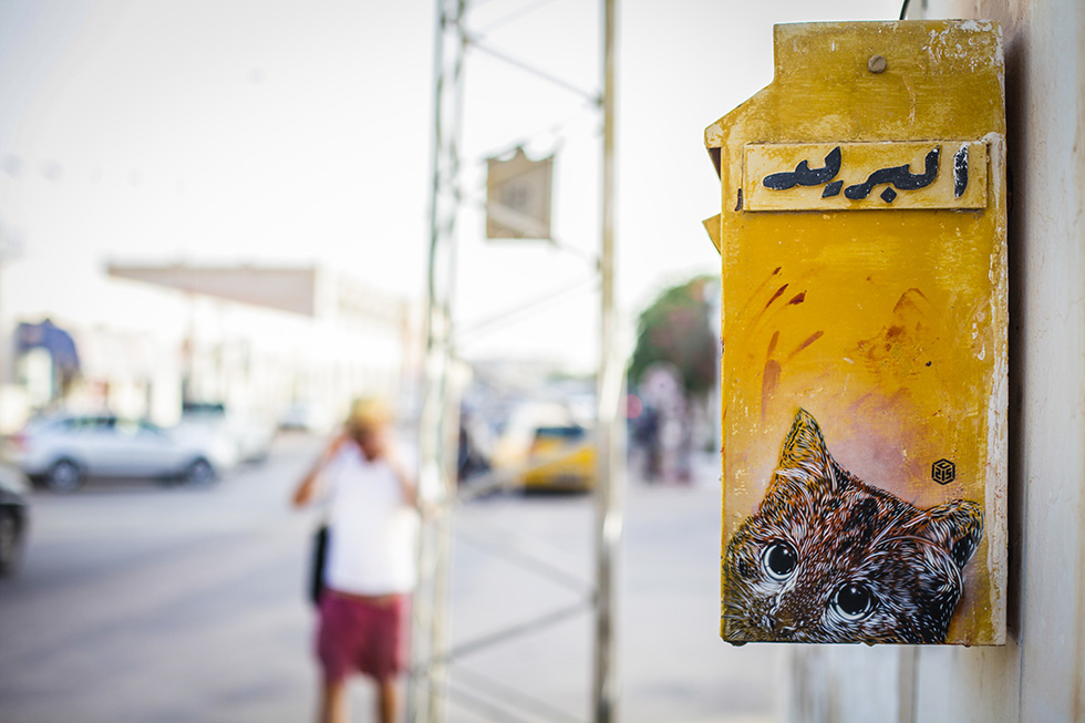 Die Wohngalerie Wastelandscape Ein Kunstvolles Cd Recycling In